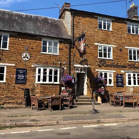 Bartholomew Arms Acomodação com café da manhã Maidford Exterior foto