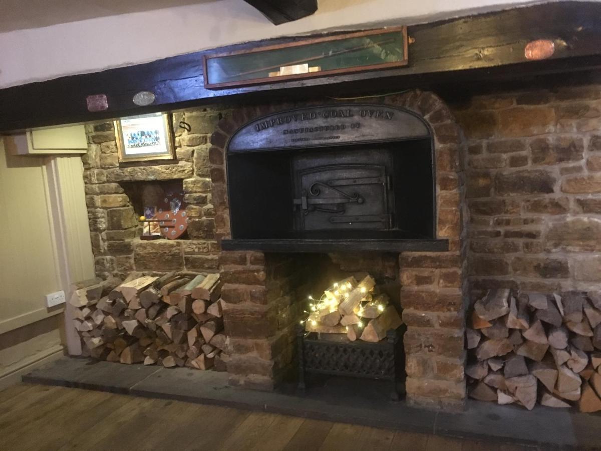 Bartholomew Arms Acomodação com café da manhã Maidford Exterior foto