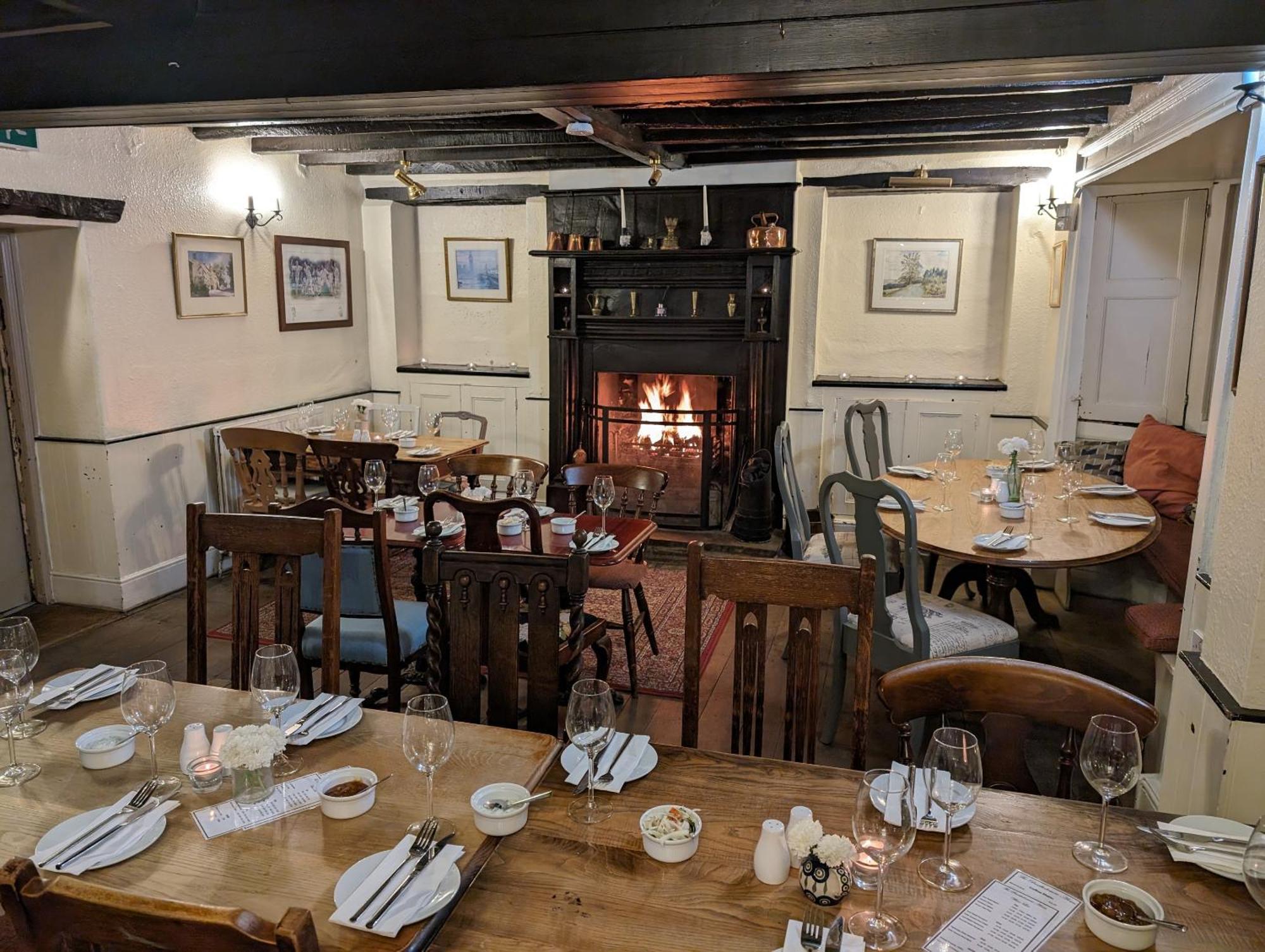 Bartholomew Arms Acomodação com café da manhã Maidford Exterior foto