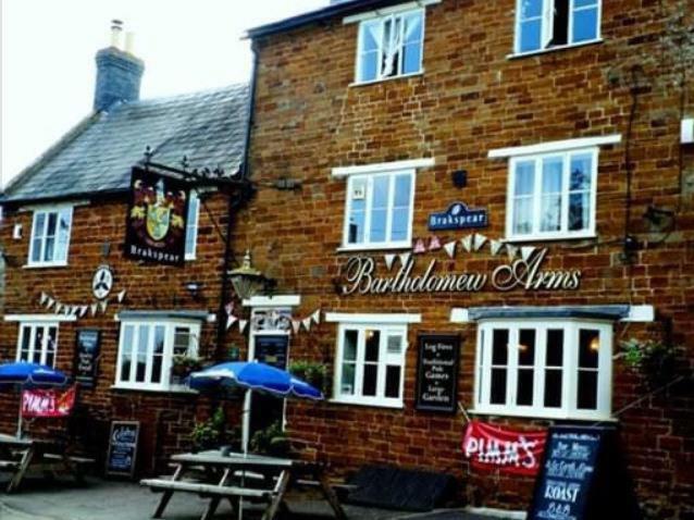 Bartholomew Arms Acomodação com café da manhã Maidford Exterior foto